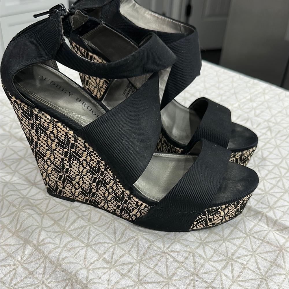 Audrey Brooke Black and Cream Wedge Sandals